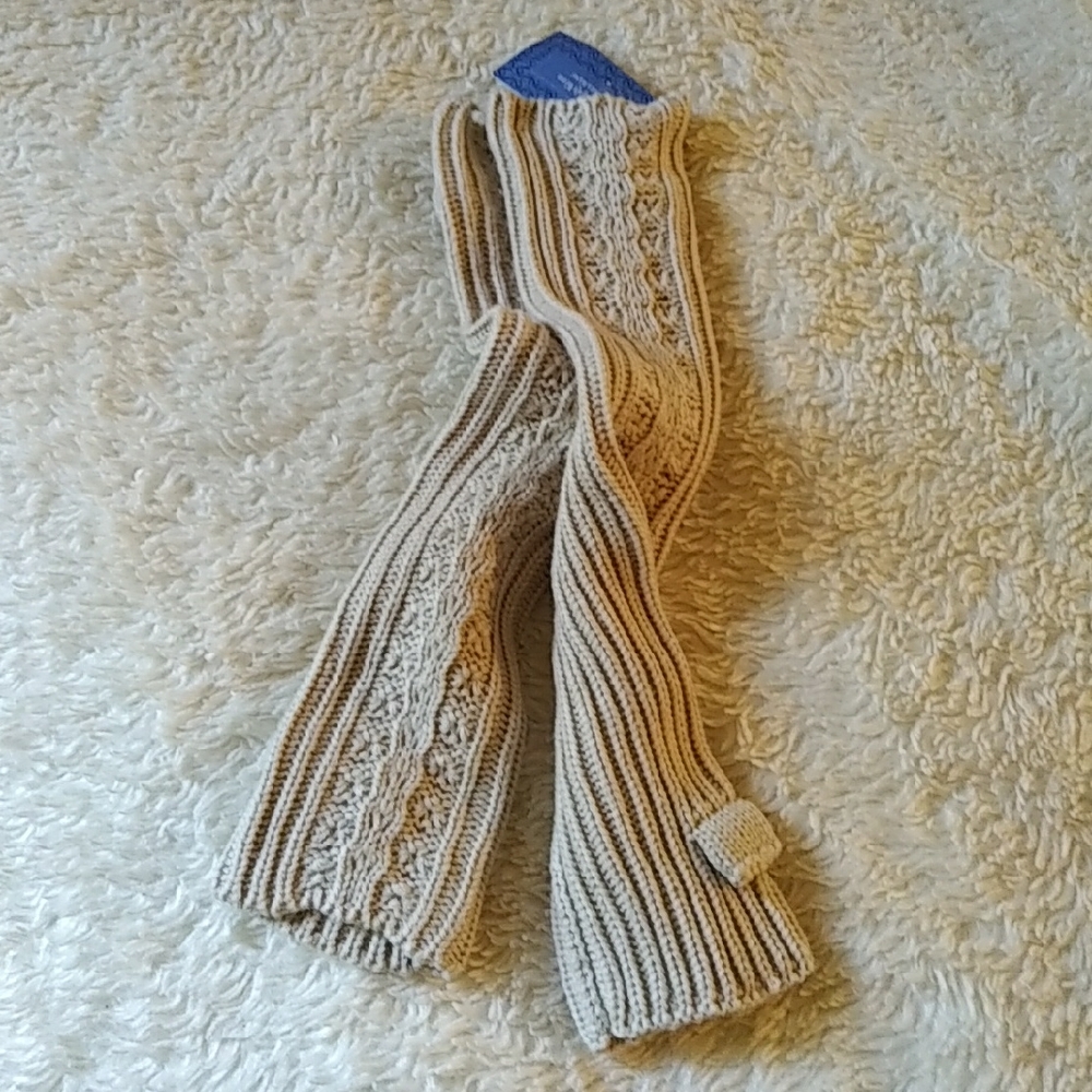 Vera Wang arm warmers